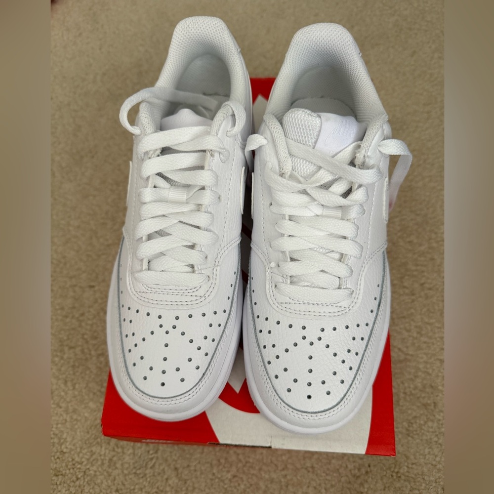 Nike court vision low womens Size 6